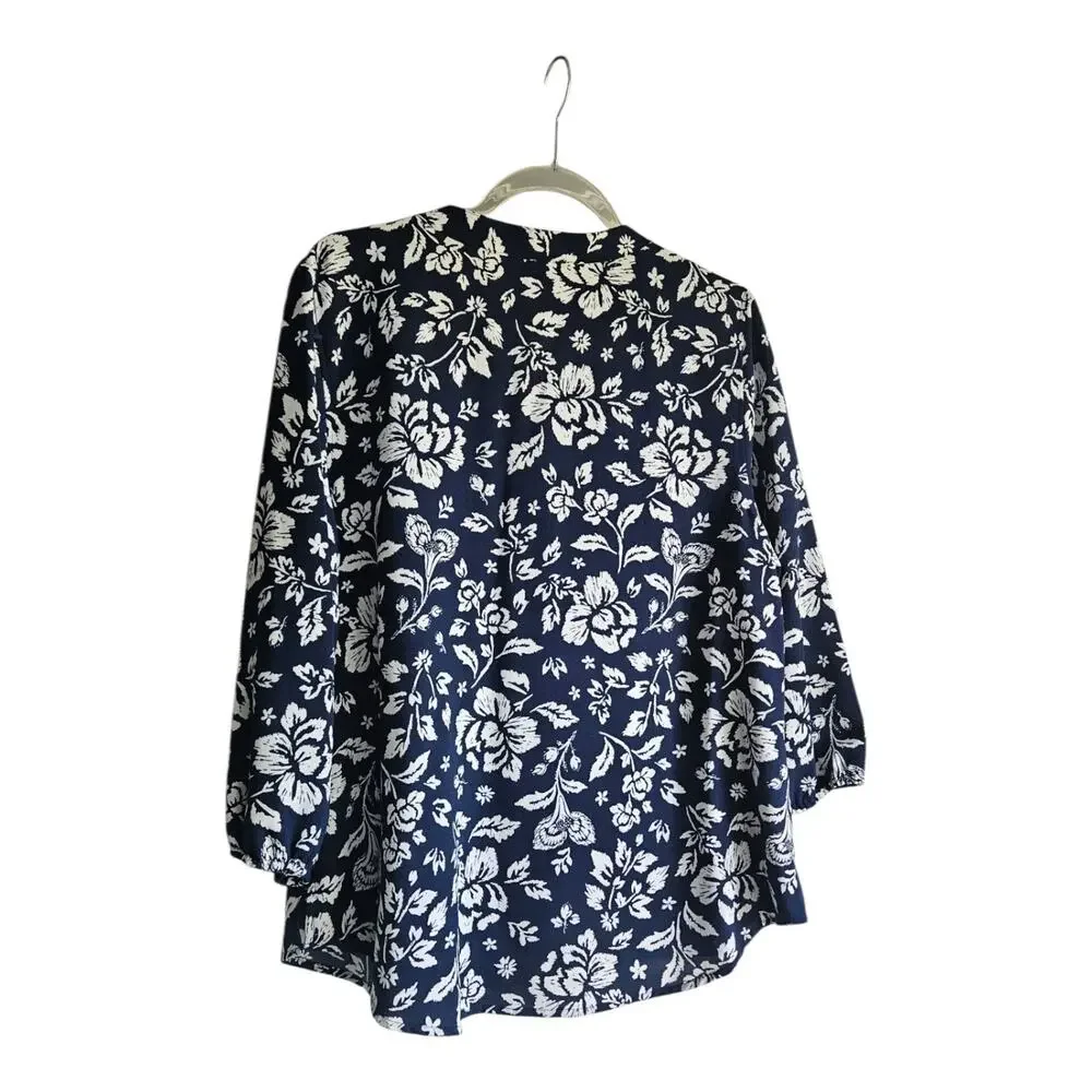Croft & Barrow Womens L Blouse Top Floral Flap Pockets Button-Up Split Neck